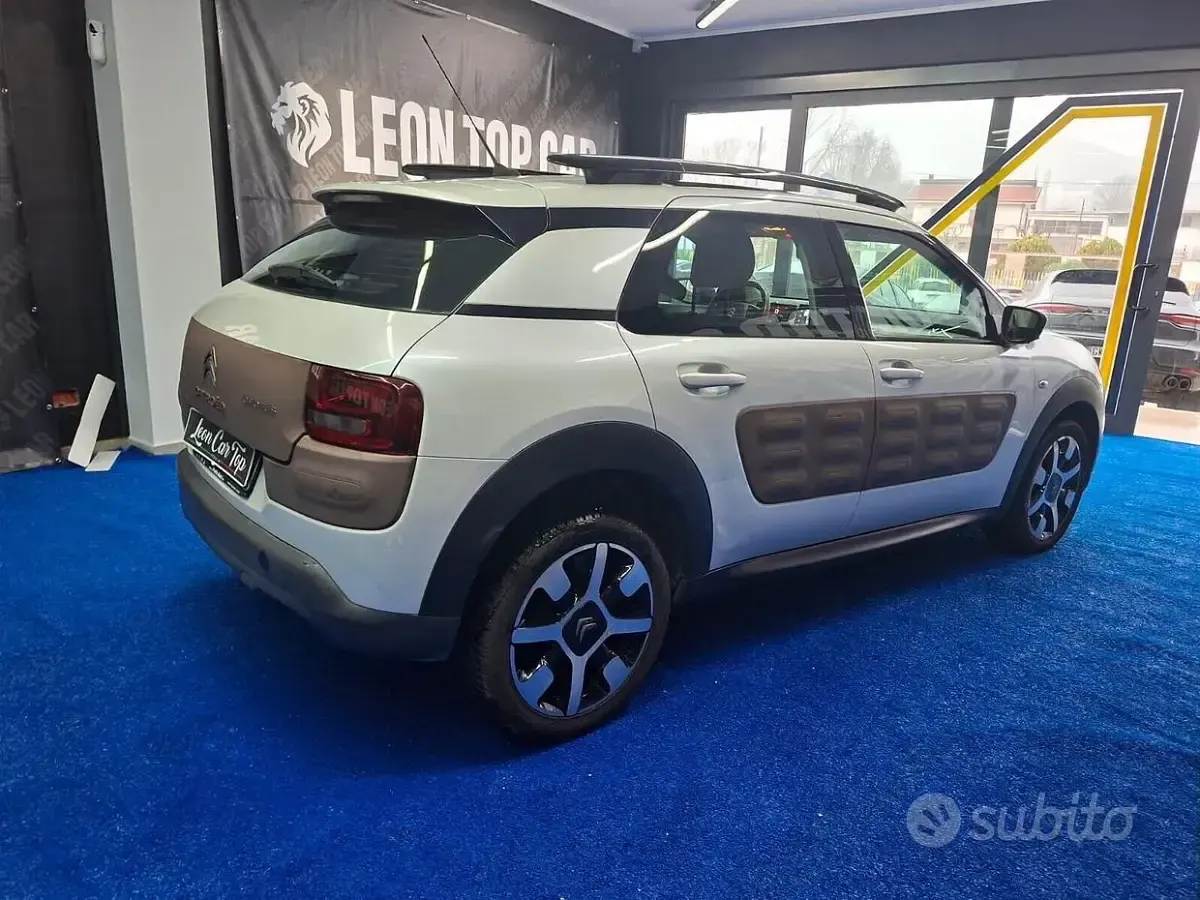 Usata Citroën C4 Cactus 99 CV (72 kW) 2015 Bianco Utilitaria