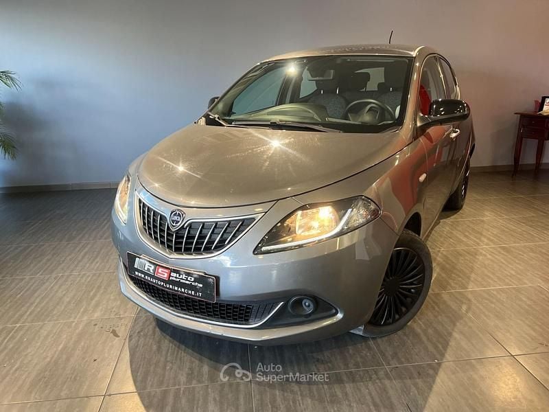Usata Lancia Ypsilon S 69 CV (50 kW) 2022 Grigio Utilitaria