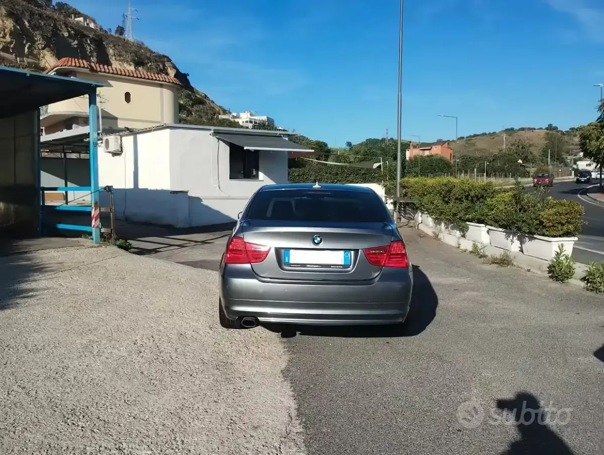 Usata BMW 320 177 CV (130 kW) 2009 Berlina