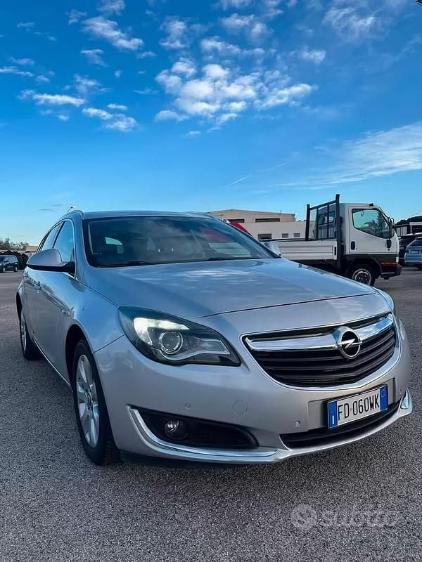 Usata Opel Insignia Cosmo 136 CV (100 kW) 2016 Grigio Station wagon