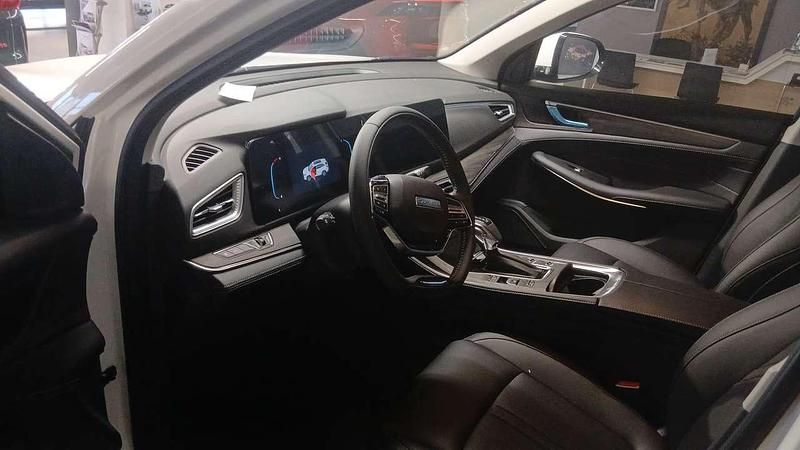 Nuova DFSK Fengon 177 CV (130 kW) 2026 Bianco Monovolume