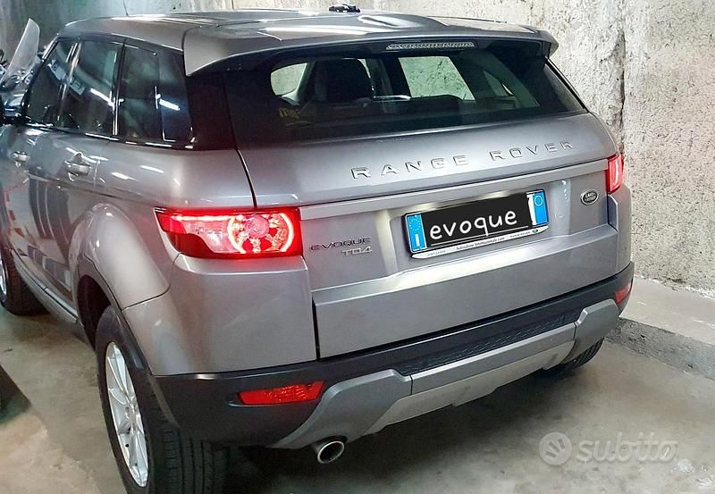 Usata Land Rover Range Rover evoque 150 CV (110 kW) 2014 Grigio Berlina
