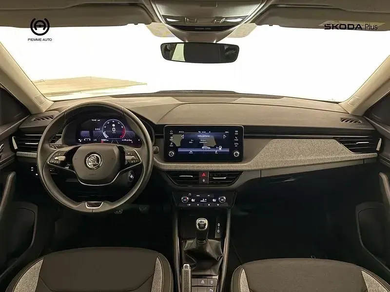 Usata Skoda Kamiq Style 95 CV (69 kW) 2024 Bianca tetto nero SUV