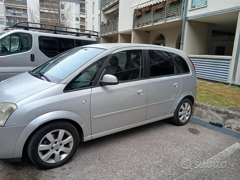 Usata Opel Meriva 2005 Grigio Monovolume