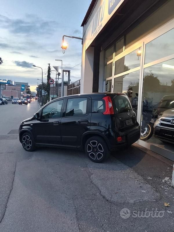 Usata Fiat Panda 69 CV (50 kW) 2024 Nero Berlina