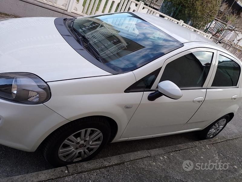 Usata Fiat Punto Street 95 CV (69 kW) 2018 Bianco Utilitaria