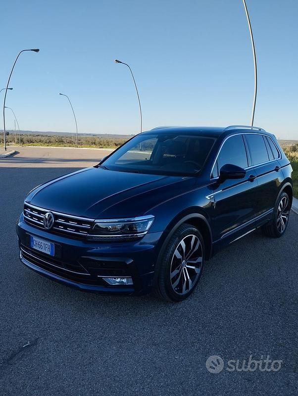 Blu Usata 2016 VW Tiguan R-line SUV | 18.500 € (Buon prezzo) - Immagine 1/4