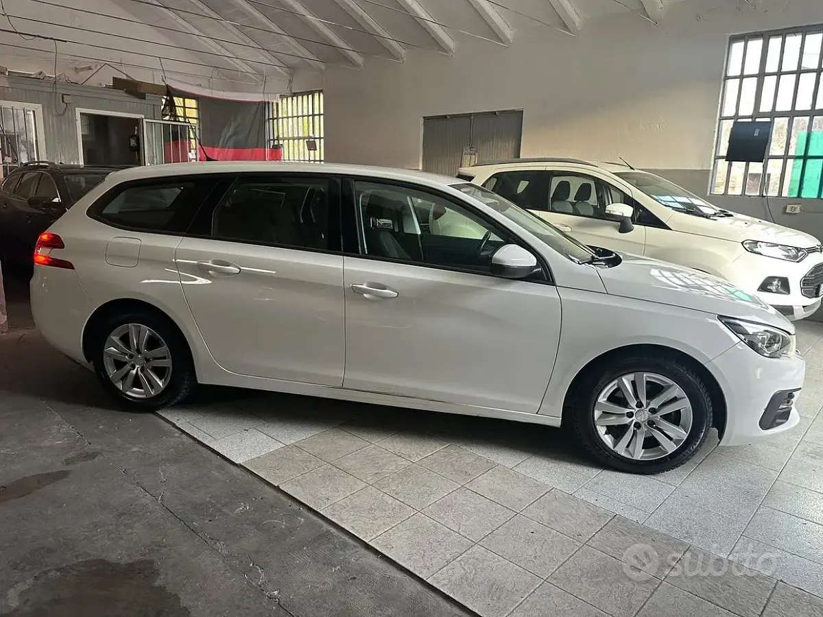 Usata Peugeot 308 Business-Line 102 CV (75 kW) 2019 Bianco Station wagon