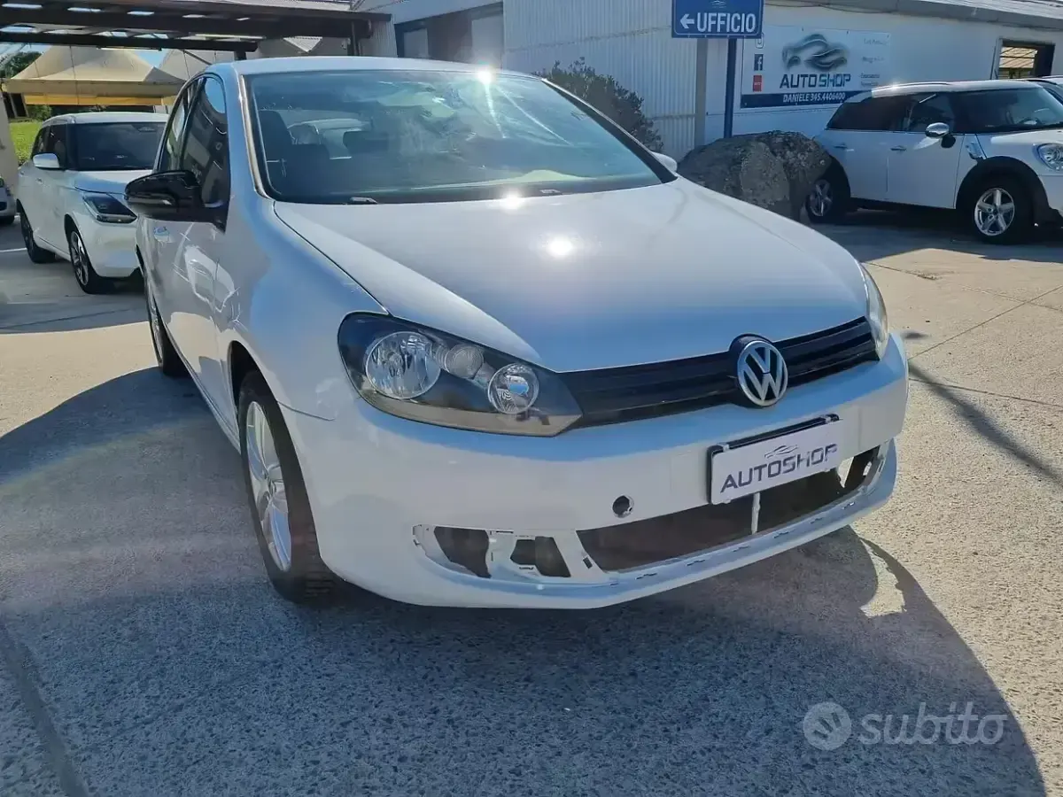 Usata VW Golf VI Highline 105 CV (77 kW) 2010 Bianco Utilitaria