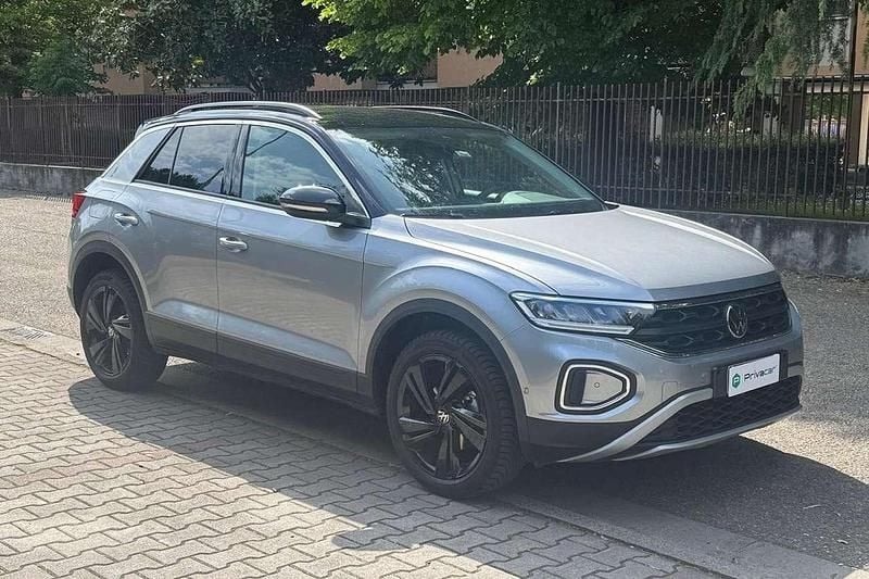 Usata VW T-Roc Life 116 CV (85 kW) 2025 Grigio SUV