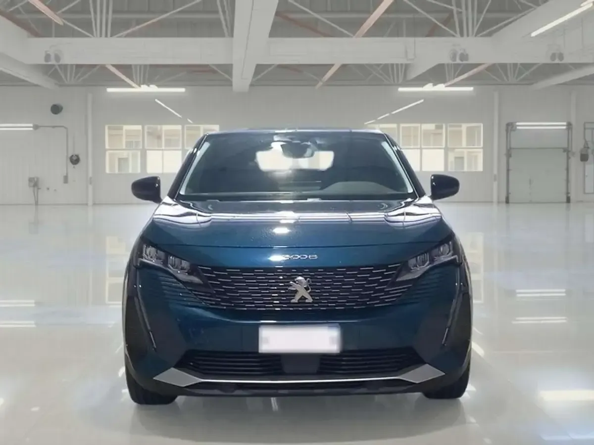 Usata Peugeot 3008 Allure 131 CV (96 kW) 2022 Blu SUV