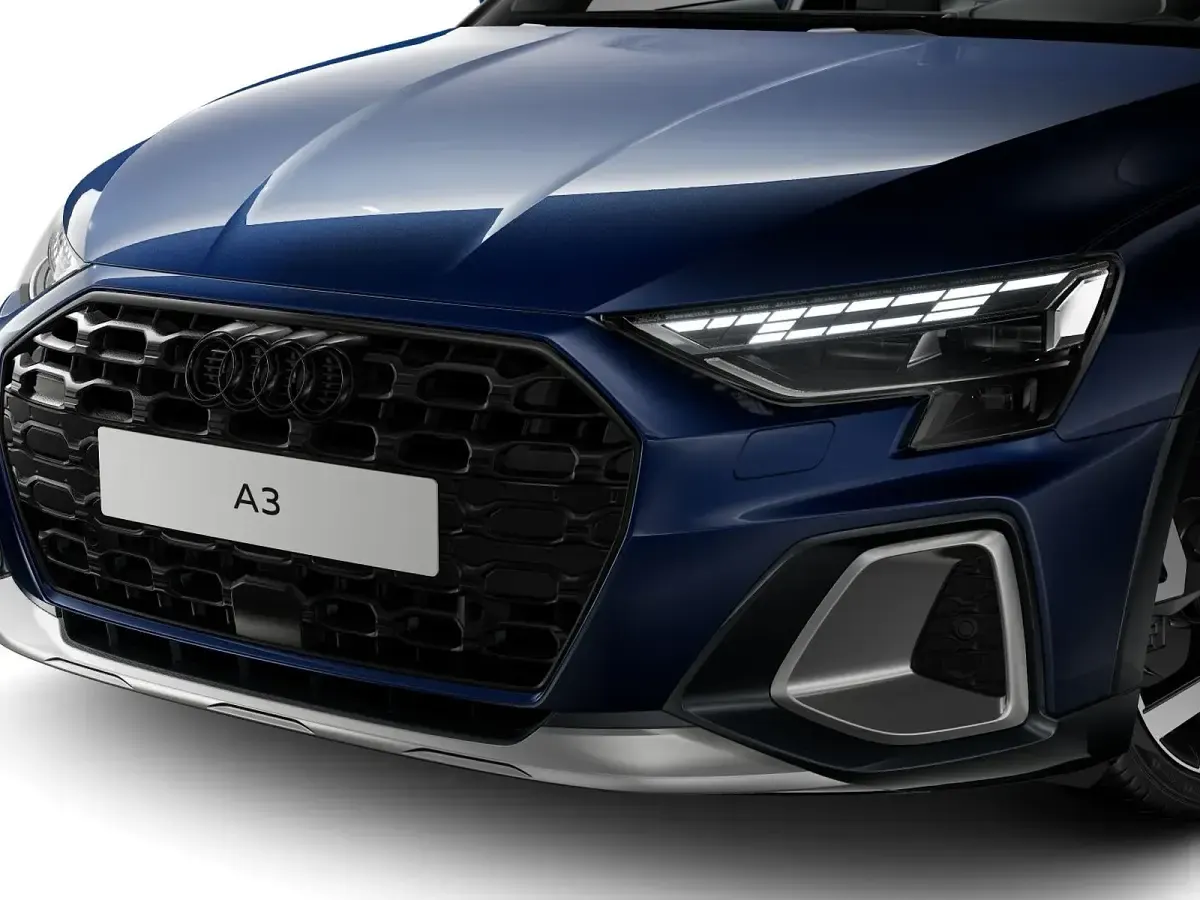 Nuova Audi A3 Comfort 150 CV (110 kW) 2026 Blu navarra metallizzato Berlina