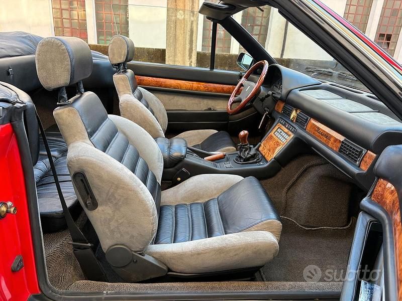 Begagnad Maserati Biturbo 220 HK (161 kW) 1993 Röd Cab