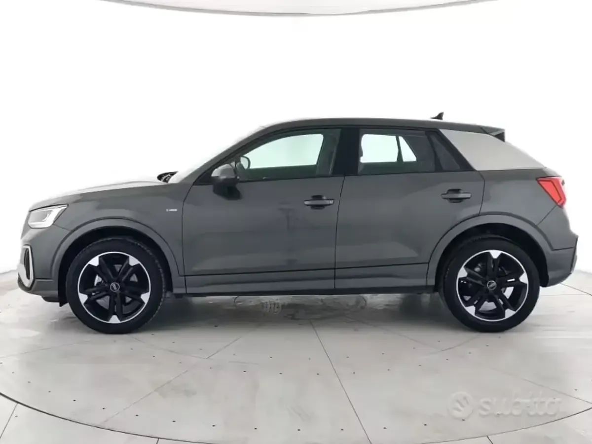 Usata Audi Q2 S-Line 116 CV (85 kW) 2025 Grigio SUV