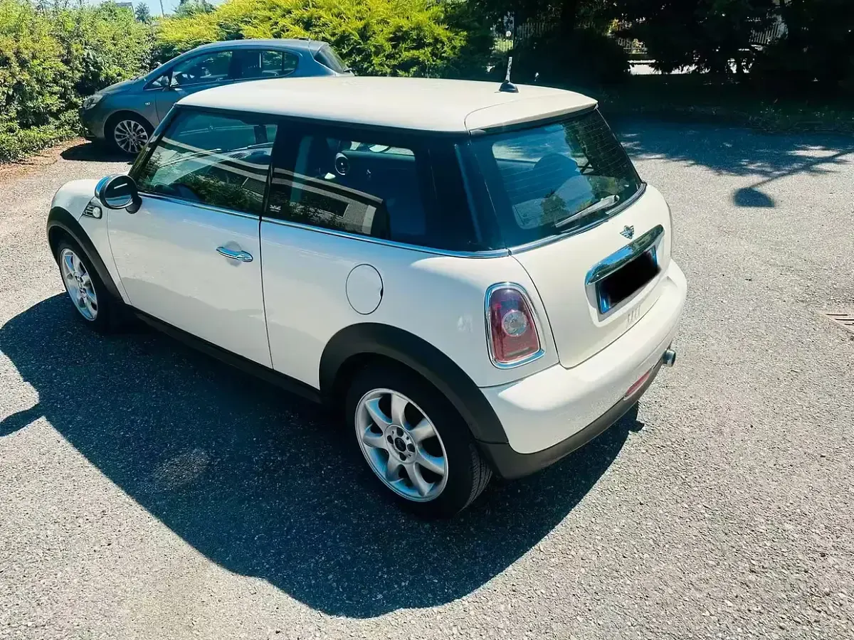 Usata Mini Cooper 95 CV (69 kW) 2010 Utilitaria