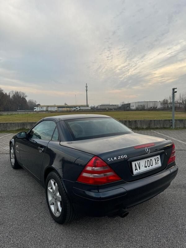 Usata Mercedes SLK200 192 CV (141 kW) 1998 Blu Cabrio