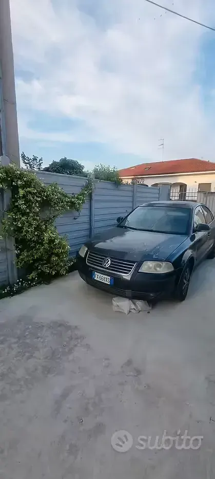 Usata VW Passat 75 CV (55 kW) 2004 Blu Berlina