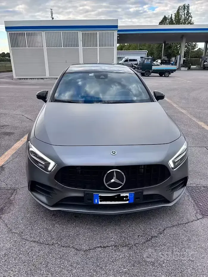 Begagnad Mercedes A35 AMG AMG 306 HK (225 kW) 2019 Grå Sedan