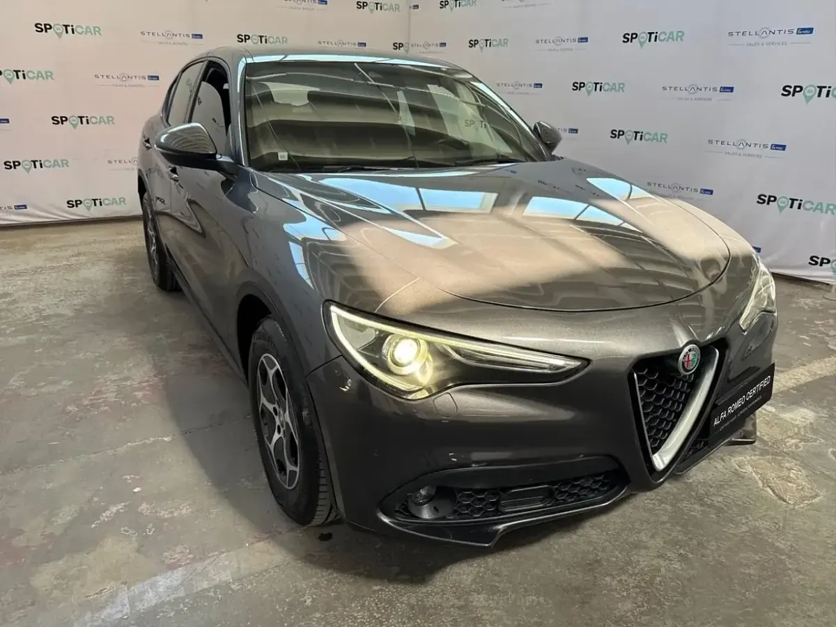 Usata Alfa Romeo Stelvio Business 160 CV (117 kW) 2022 Nero SUV