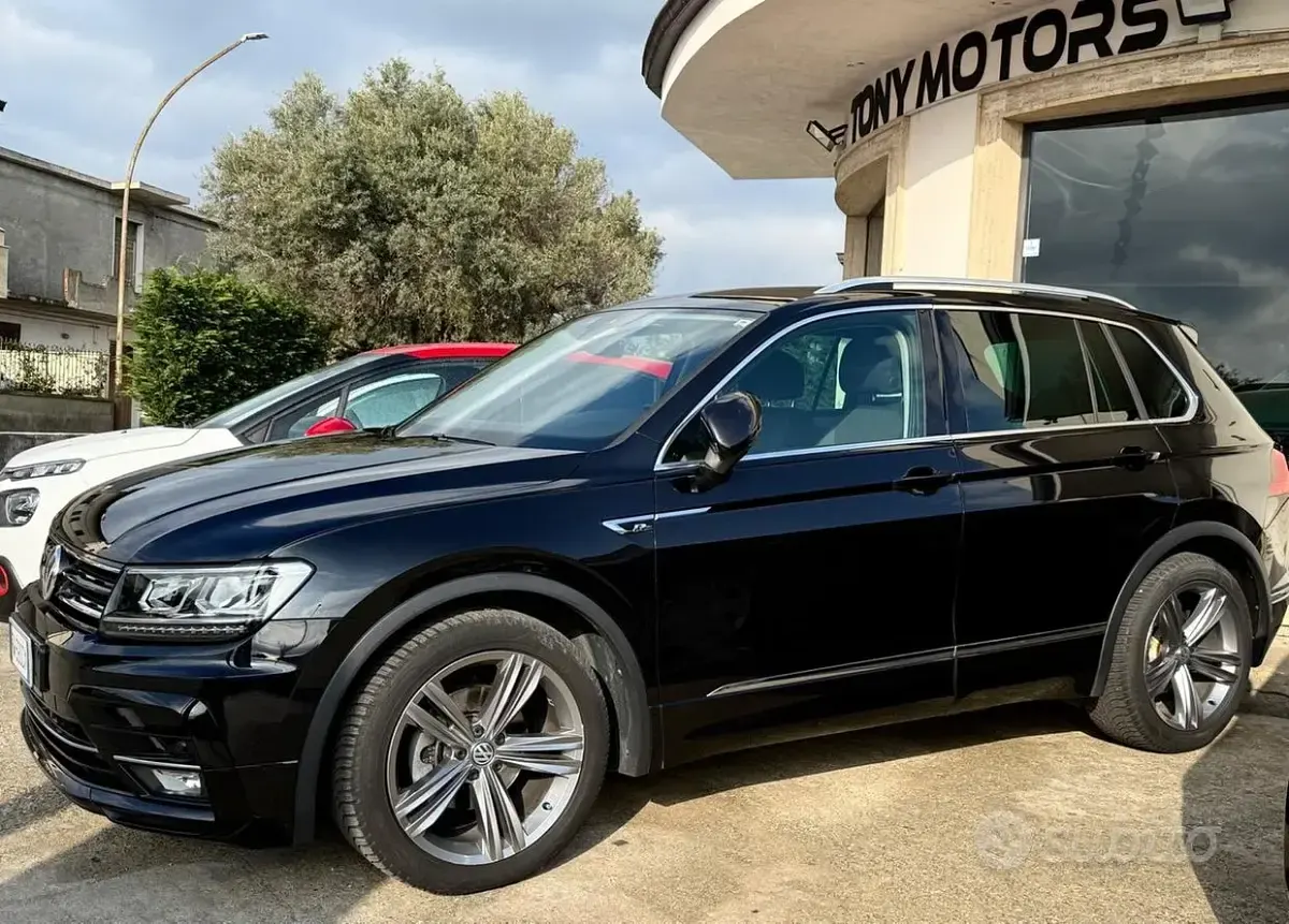 Usata VW Tiguan R-line 116 CV (85 kW) 2019 Nero SUV