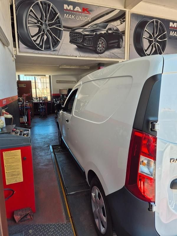 Usata Dacia Dokker 108 CV (79 kW) 2019 Bianco Monovolume
