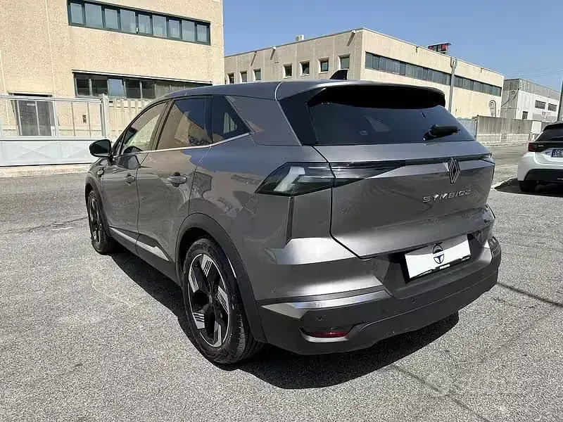 Usata Renault Symbioz Techno 145 CV (106 kW) 2025 Grigio SUV