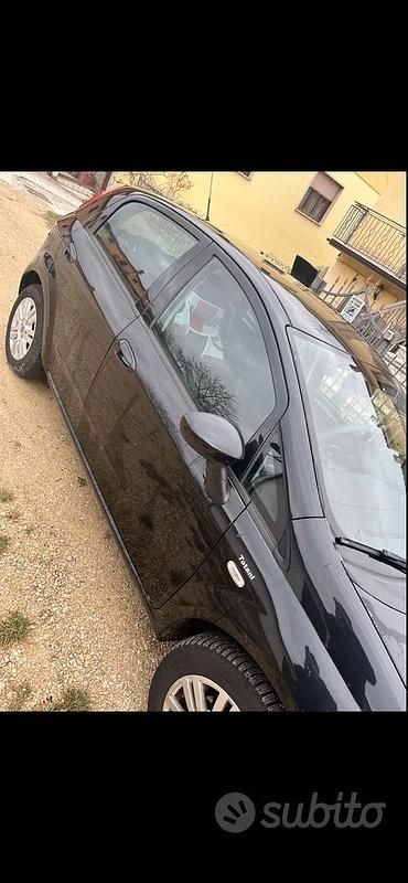 Usata Fiat Grande Punto 2016 Nero Utilitaria