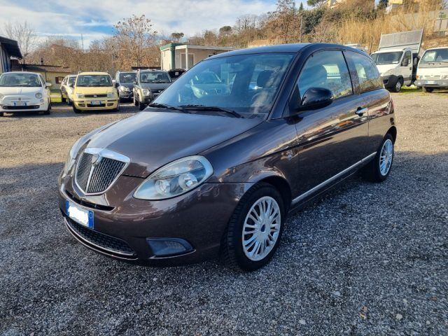 Bordeaux Usata 2011 Lancia Ypsilon Due volumi | 4290 € (Buon prezzo) - Immagine 1/4