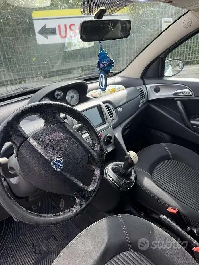 Usata Lancia Ypsilon 95 CV (69 kW) 2008 Bianco Utilitaria