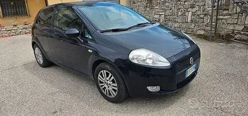 Usata Fiat Grande Punto 75 CV (55 kW) 2010 Blu Utilitaria