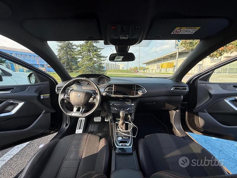 Usata Peugeot 308 GT-line 131 CV (96 kW) 2017 Nero Berlina
