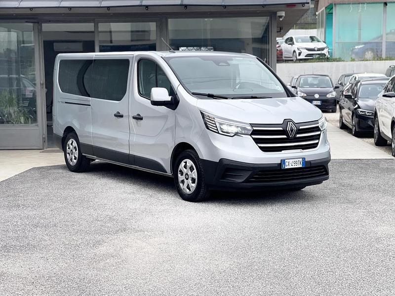 Begagnad Renault Trafic 150 HK (110 kW) 2024 Grå