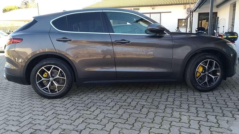 Usata Alfa Romeo Stelvio Super 190 CV (139 kW) 2019 Grigio SUV