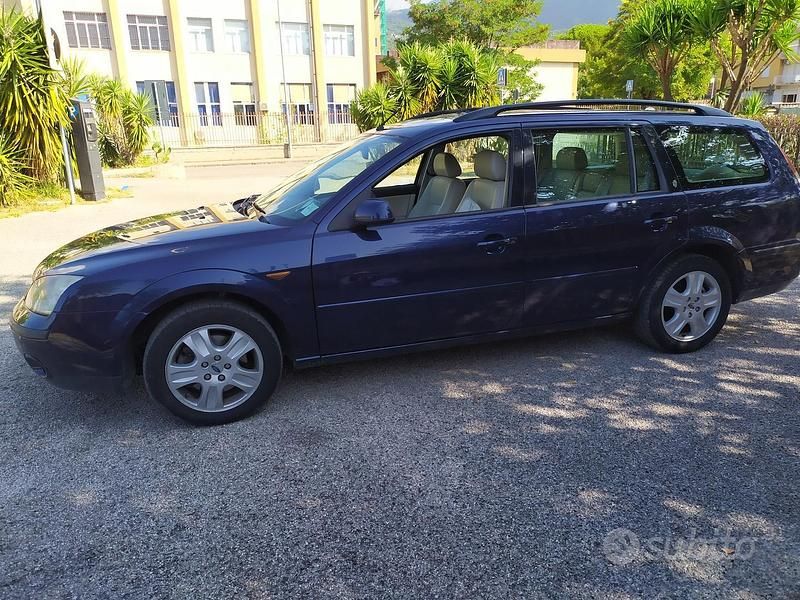 Usata Ford Mondeo Ghia 73 CV (53 kW) 2002 Station wagon