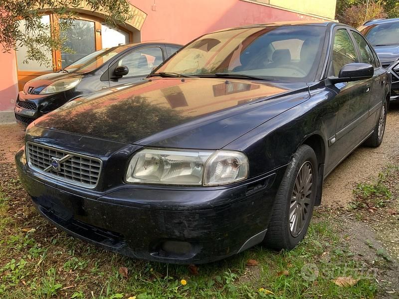 Usata Volvo S80 185 CV (136 kW) 2005 Blu Berlina