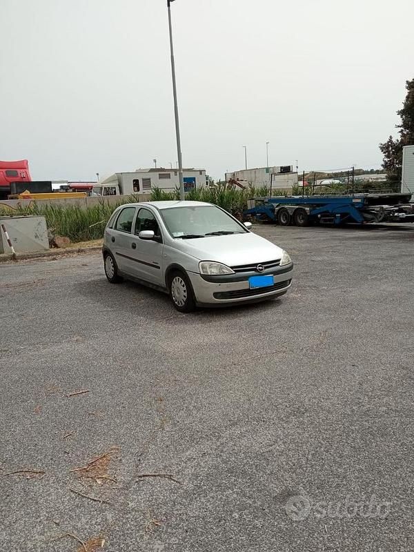 Usata Opel Corsa 75 CV (55 kW) 2002 Grigio Berlina