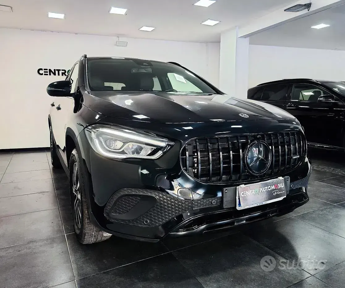 Usata Mercedes GLA180 116 CV (85 kW) 2023 Nero SUV