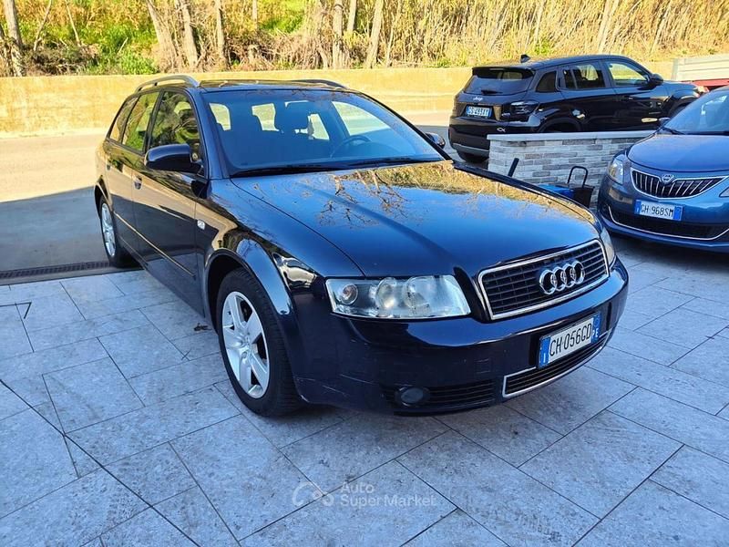 Usata Audi A4 Ambiente 131 CV (96 kW) 2003 Blu/azzurro Station wagon
