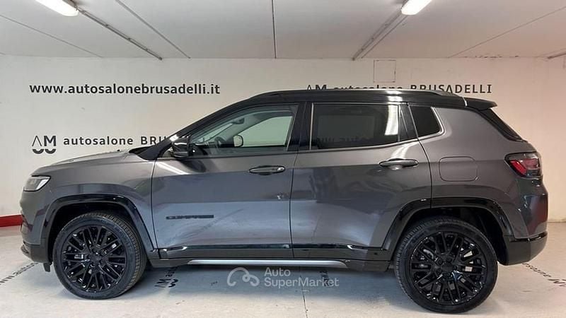 Usata Jeep Compass 241 CV (177 kW) 2023 Grigio SUV