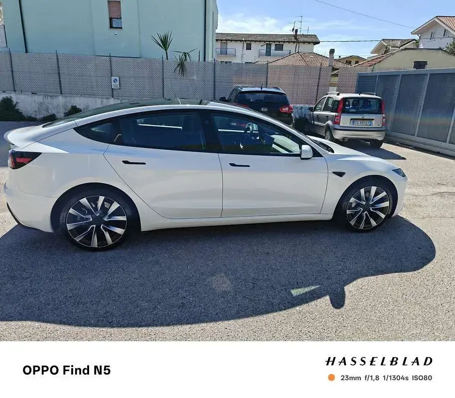 Usata Tesla Model 3 RWD 88 kW (120 CV) 2024 Bianco Berlina