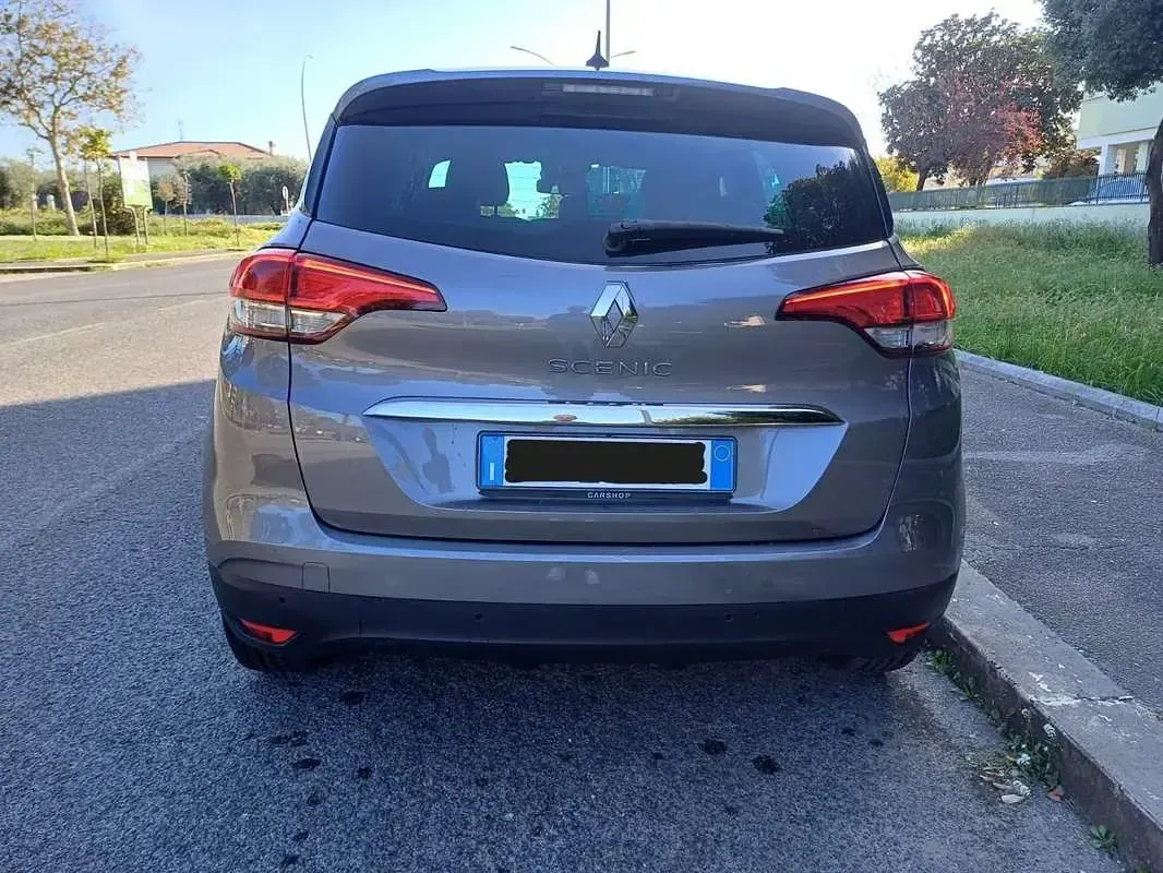 Usata Renault Scénic IV Intens 110 CV (80 kW) 2017 Grigio Monovolume
