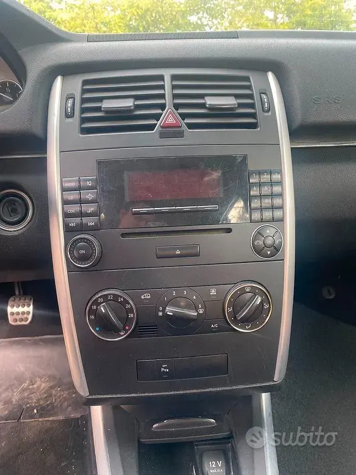 Usata Mercedes B180 109 CV (80 kW) 2008 Nero Monovolume