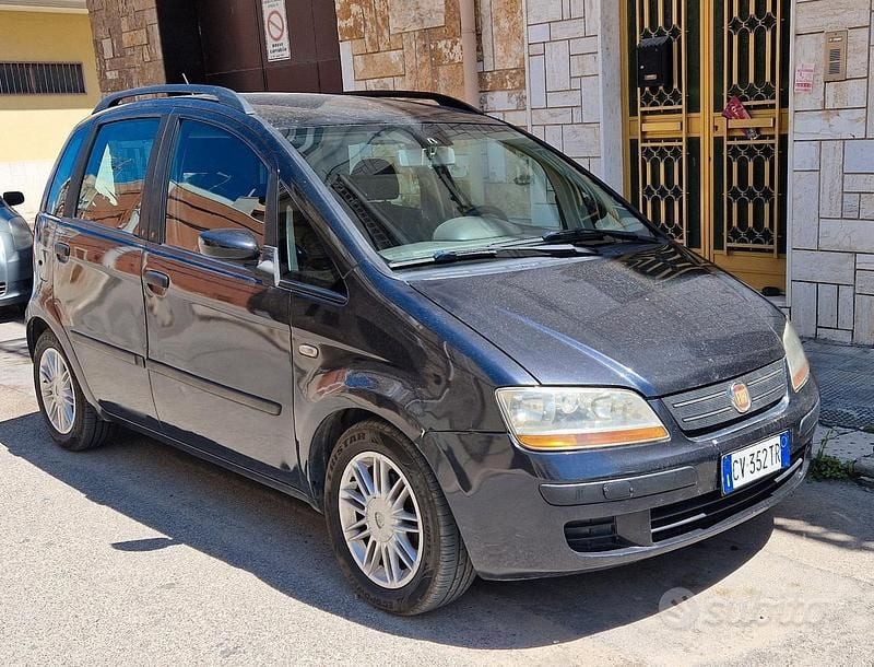 Usata Fiat Idea 70 CV (51 kW) 2004 Nero Monovolume