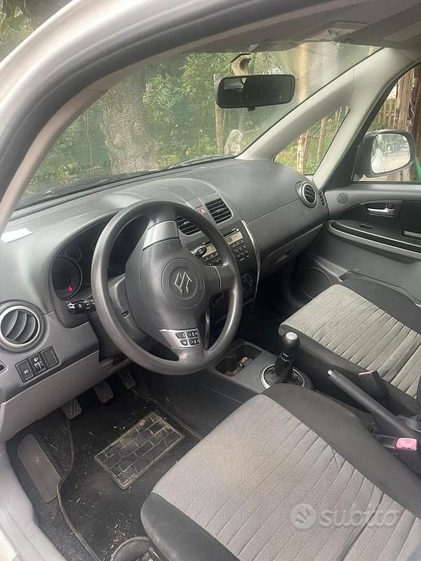 Usata Suzuki SX4 107 CV (78 kW) 2013 Bianco Berlina