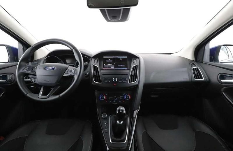 Usata Ford Focus Titanium X 125 CV (91 kW) 2015 Blu/azzurro Berlina