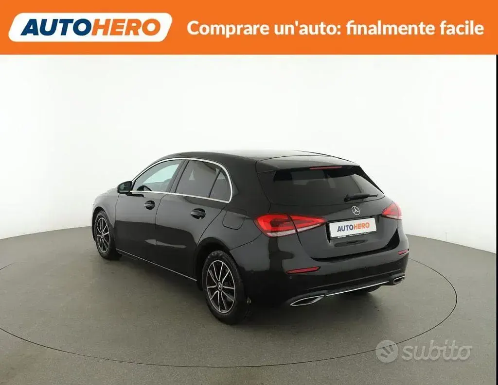 Usata Mercedes A180 136 CV (100 kW) 2018 Nero Berlina