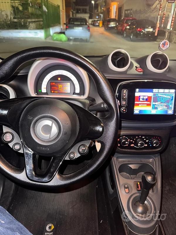 Usata Smart ForFour 71 CV (52 kW) 2018 Bianco Utilitaria