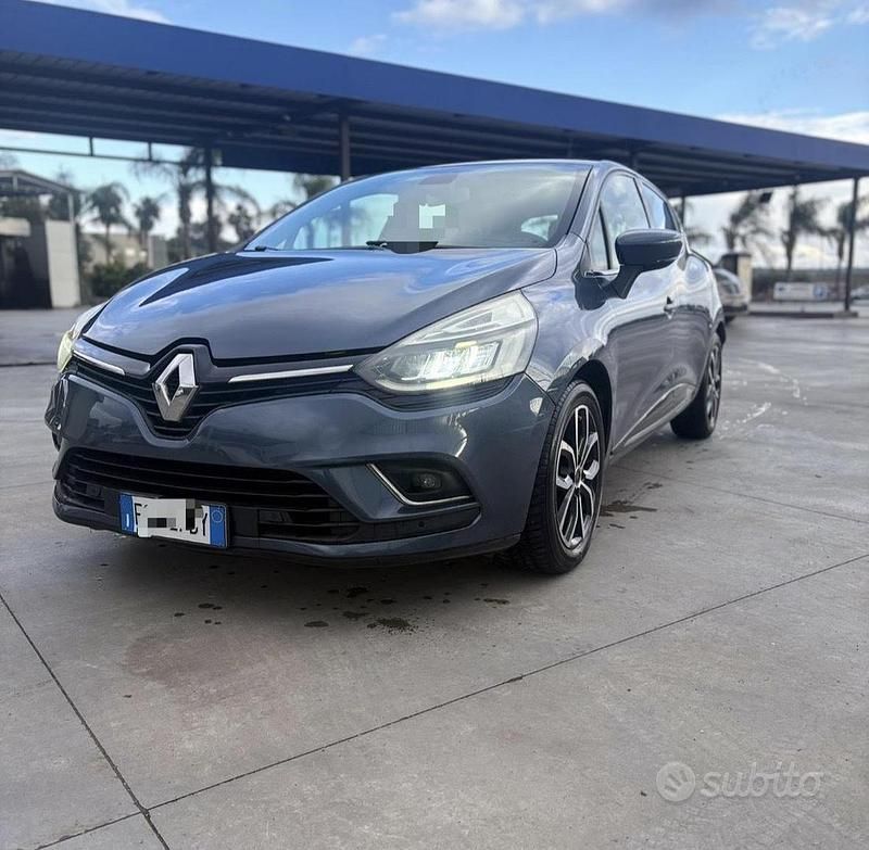 Usata Renault Clio IV Intens 90 CV (66 kW) 2017 Grigio Berlina