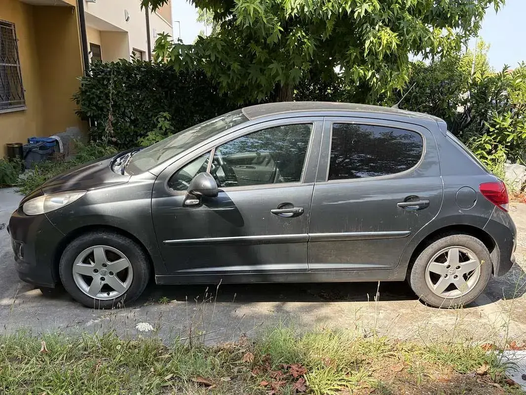 Usata Peugeot 207 68 CV (50 kW) 2012 Grigio Berlina