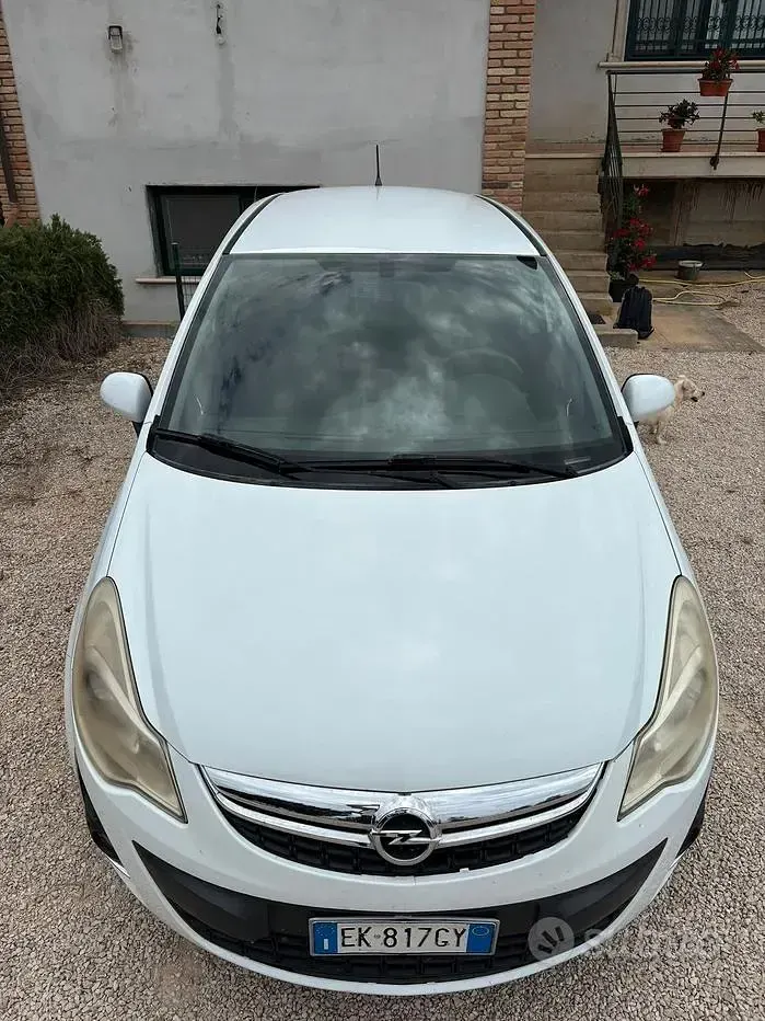 Usata Opel Corsa 75 CV (55 kW) 2011 Bianco Utilitaria